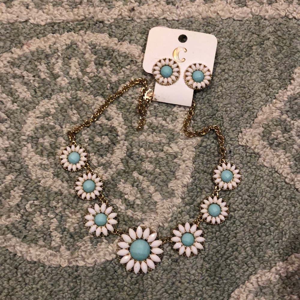 Charming Charlie’s Necklace Set